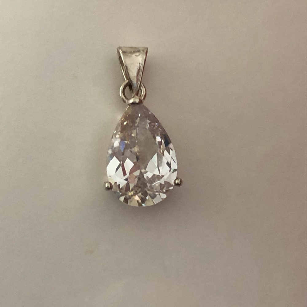 NWOT Sterling Silver Tear Drop Shape Pendant